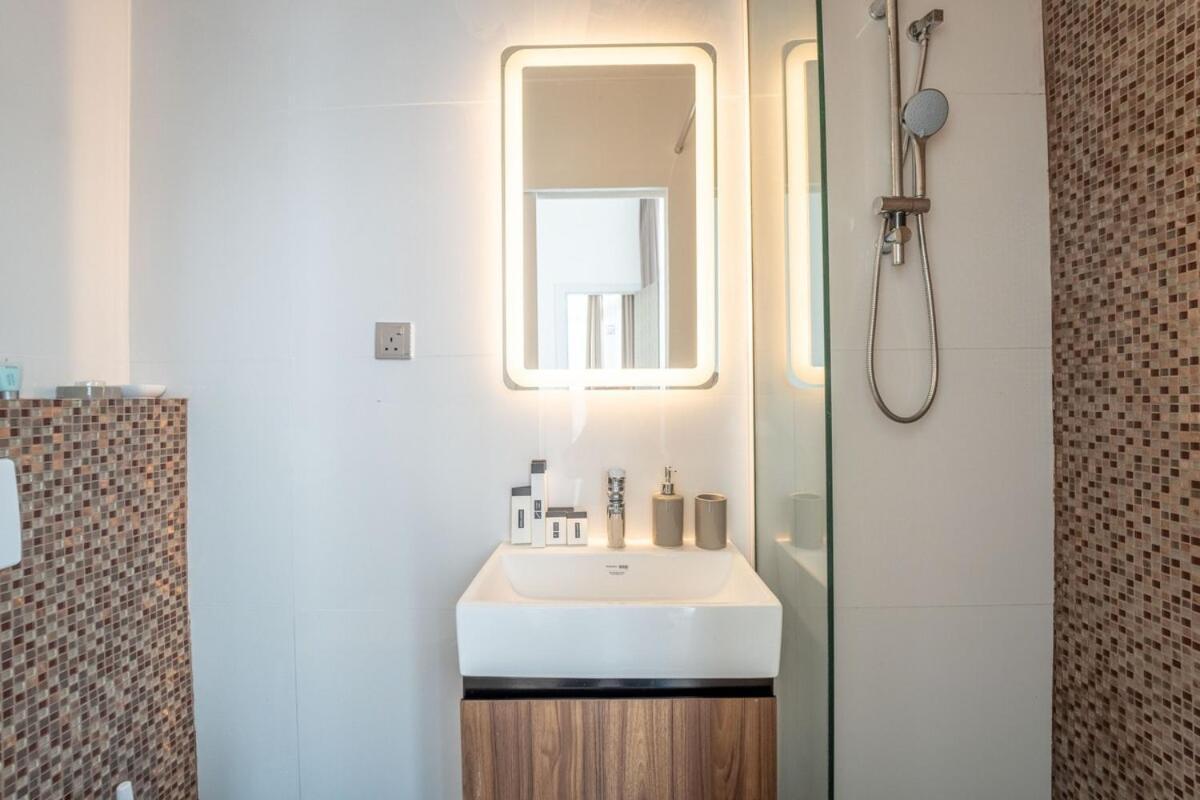 Aws Holiday Homes - Luxurious 2Br In Business Bay Dubai Luaran gambar
