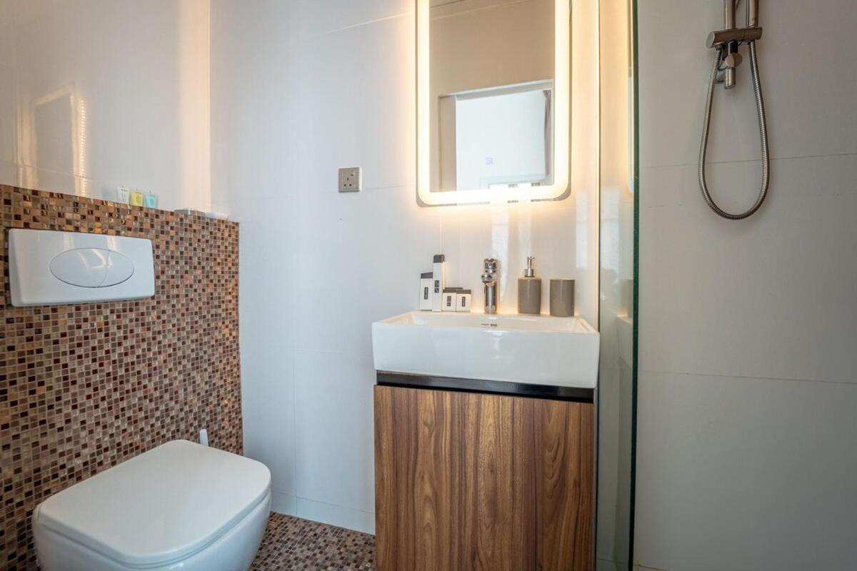 Aws Holiday Homes - Luxurious 2Br In Business Bay Dubai Luaran gambar